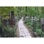 Московские власти выделят 77 млн руб. на ремонт дорог на территории 5 кладбищ
